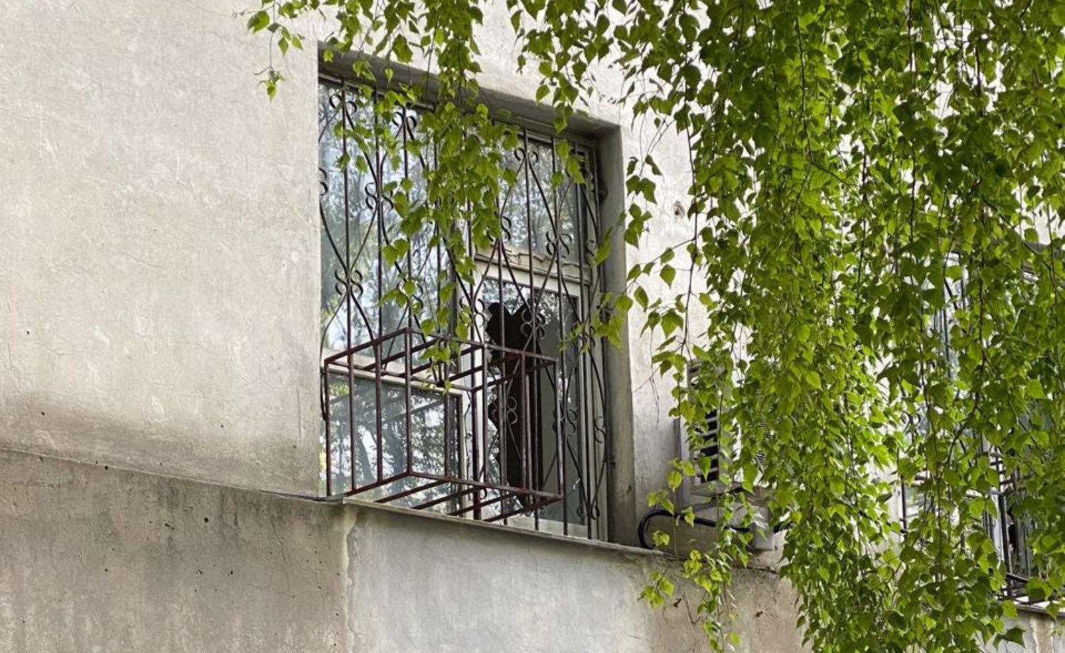 Через ворожу атаку пошкоджено адмінбудівлю податкової у Дніпрі