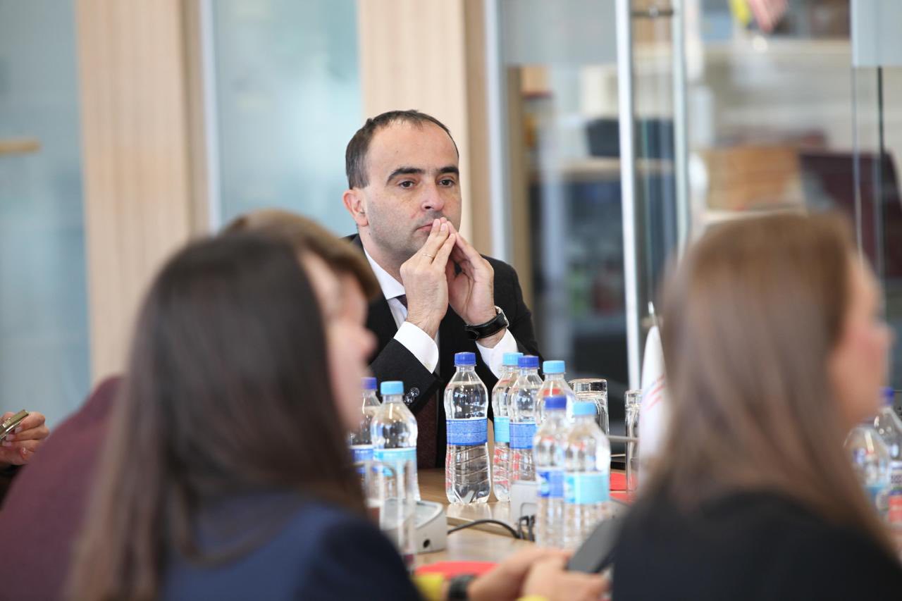 Acting Head of the State Tax Service had a meeting with representatives of the American Chamber of Commerce. Фото № 12/11