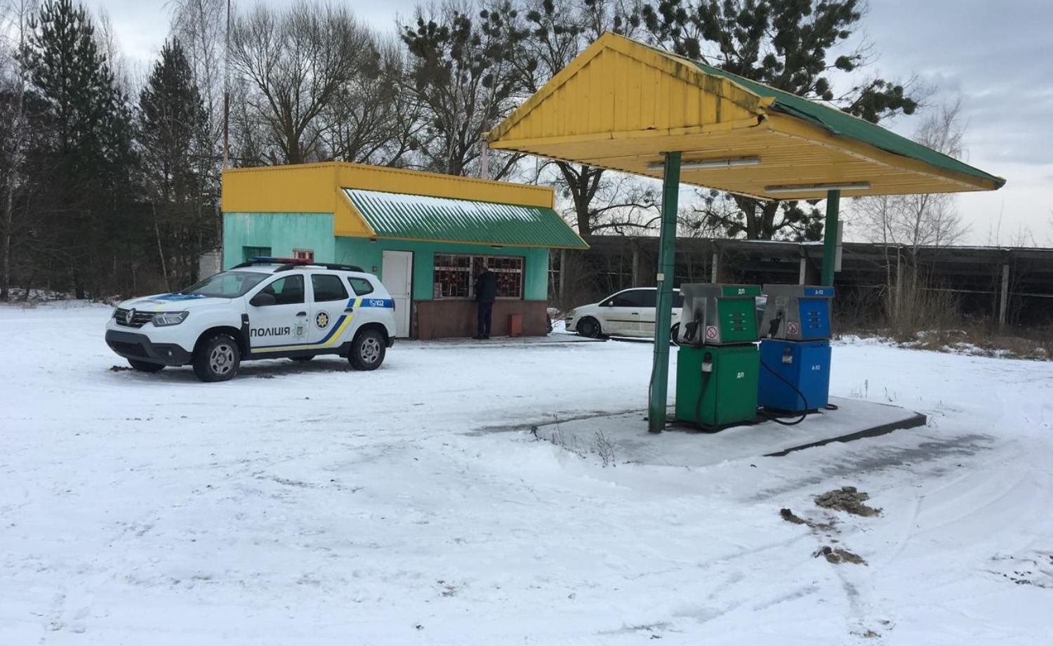 Without licenses and registration: tax officials of the State Tax Service exposed 37 points of illegal fuel sale in January . Фото № 8/7