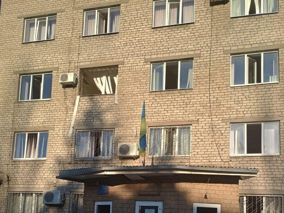 Russian shelling damaged Tax inspection building in Kramatorsk. Фото № 3/2