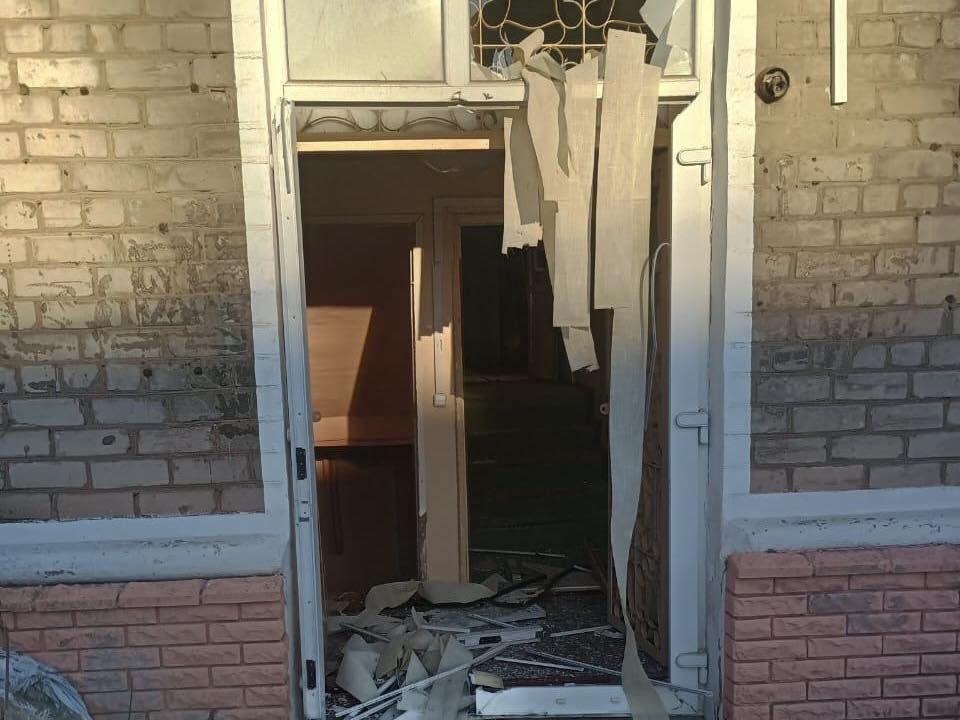 Russian shelling damaged Tax inspection building in Kramatorsk. Фото № 4/3
