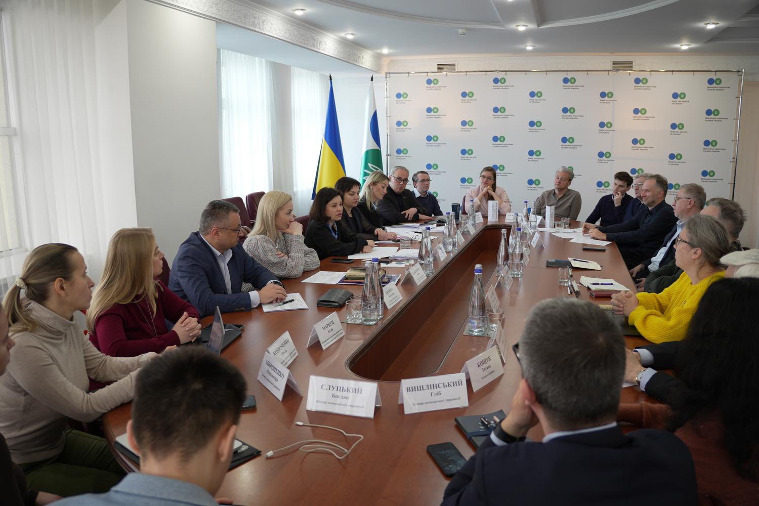 Зустріч Лесі Карнаух з представниками аналітичних центрів: акцент на якісних даних, аналітиці та сервісах. Фото № 18/17