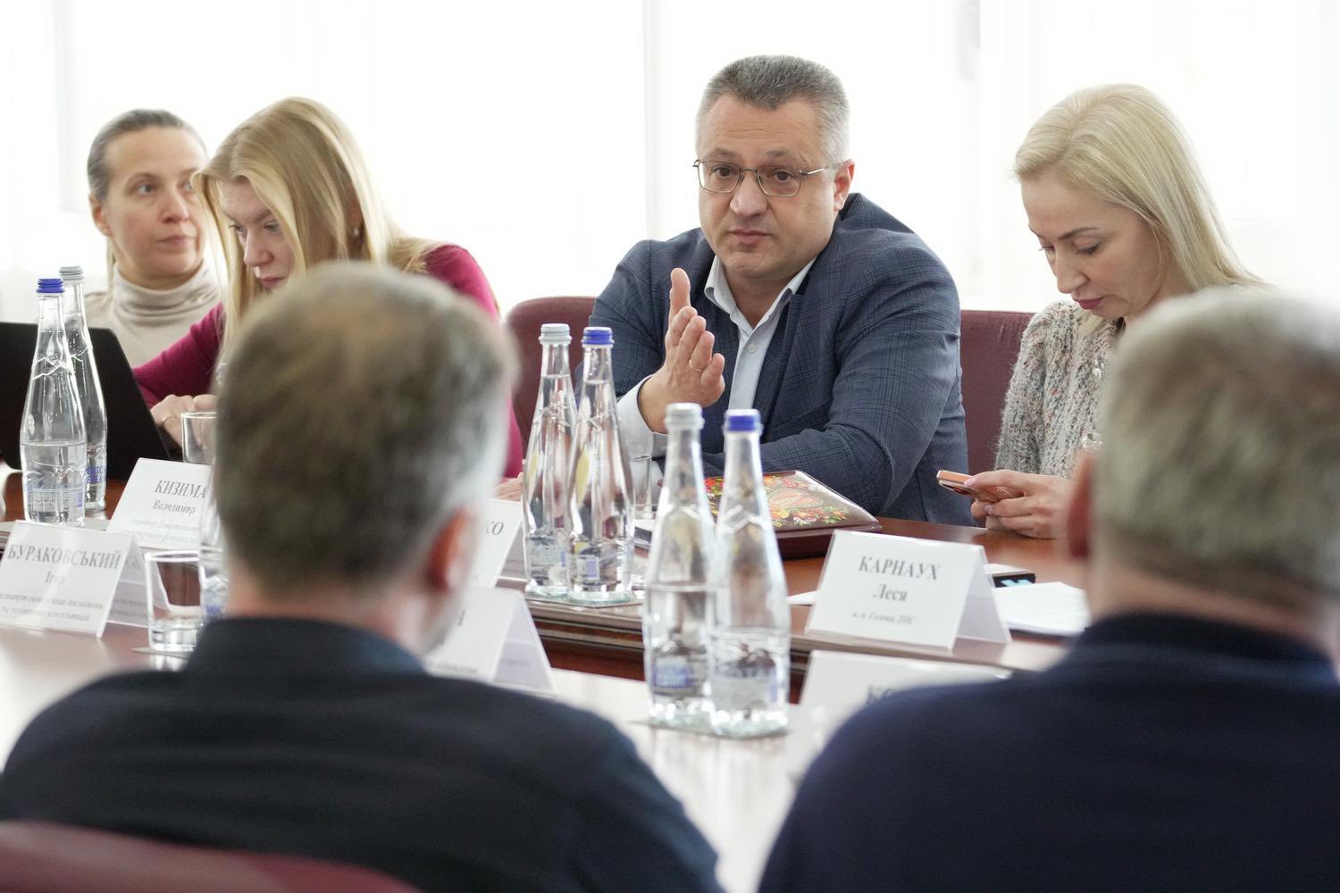 Lesya Karnaukh’s meeting with representatives of analytical centers: emphasis on qualitative data, analytics and services. Фото № 7/6