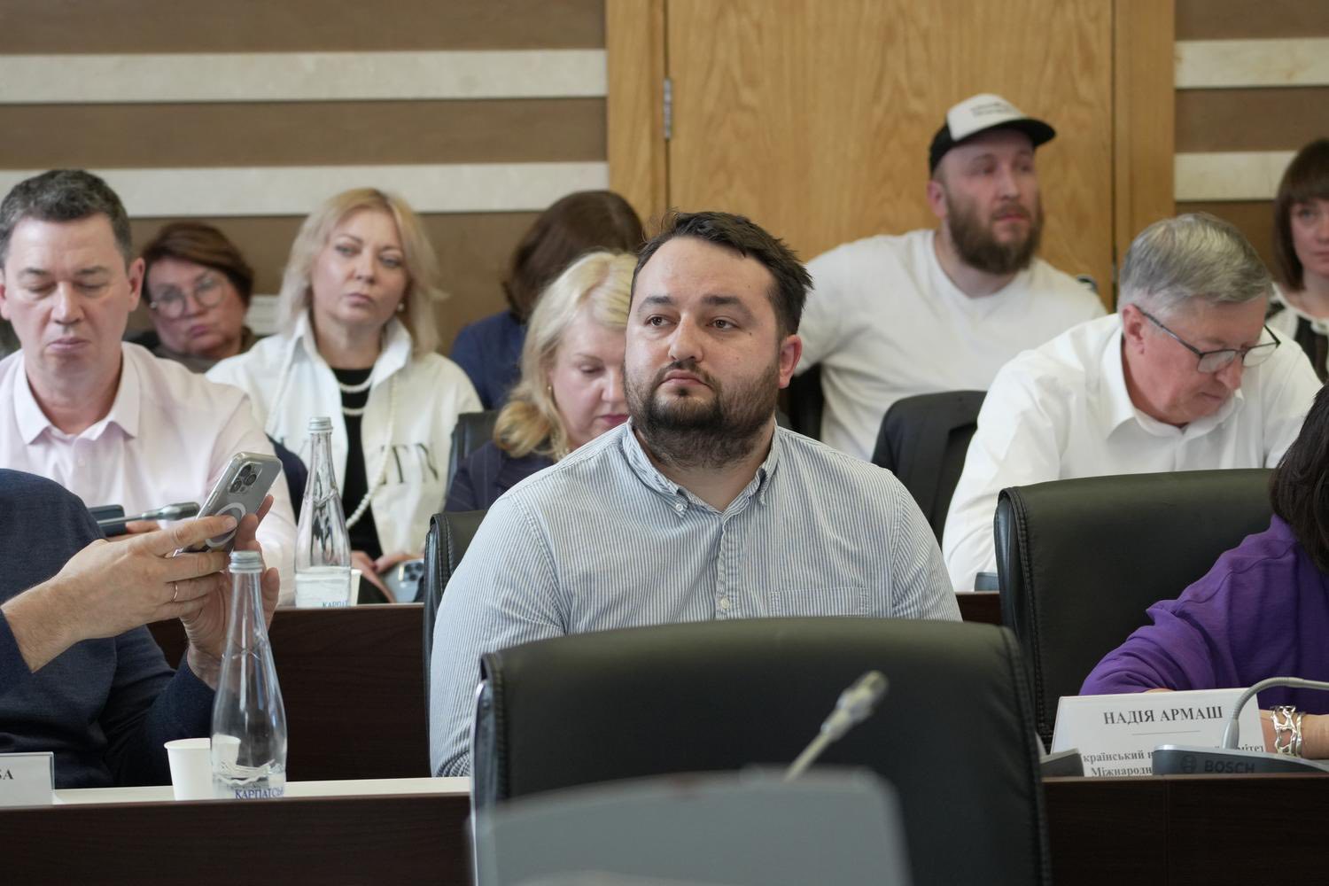 Податкові надходження, цифровізація та податкова медіація: ключові теми зустрічі Лесі Карнаух та бізнес-спільноти. Фото № 15/14