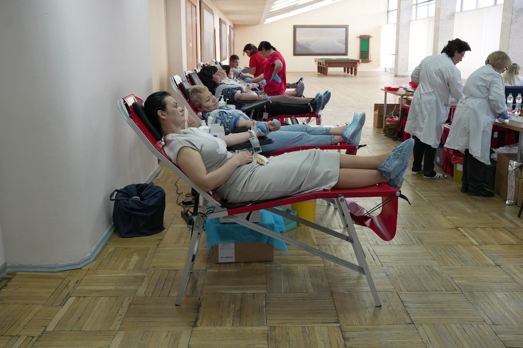 "Your blood can fight": employees of the State Tax Service joined charitable donation campaign. Фото № 1/0