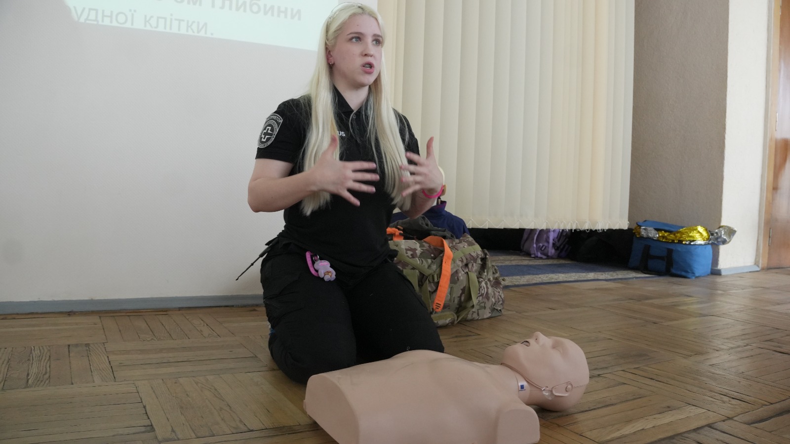 First aid training: skills that can save lives in the wartime conditions was conducted at the State Tax Service. Фото № 4/3